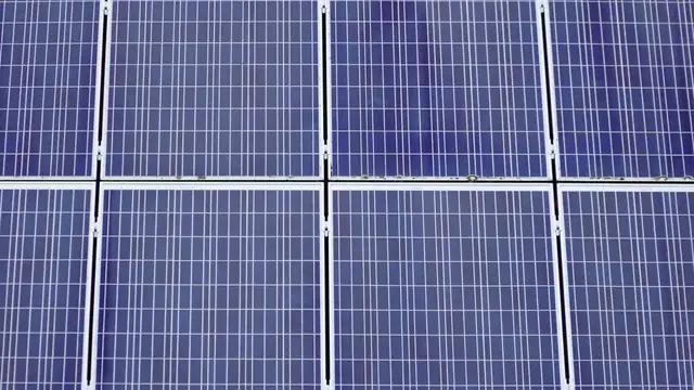 Vista detalhada de painéis solares fotovoltaicos em close